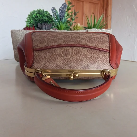 Coach Frame Bag 23 In Signature Canvas - Picture 9 of 15